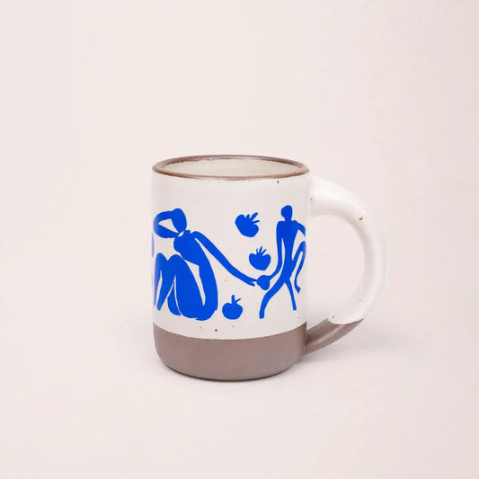 The Mug, Femmes et singes